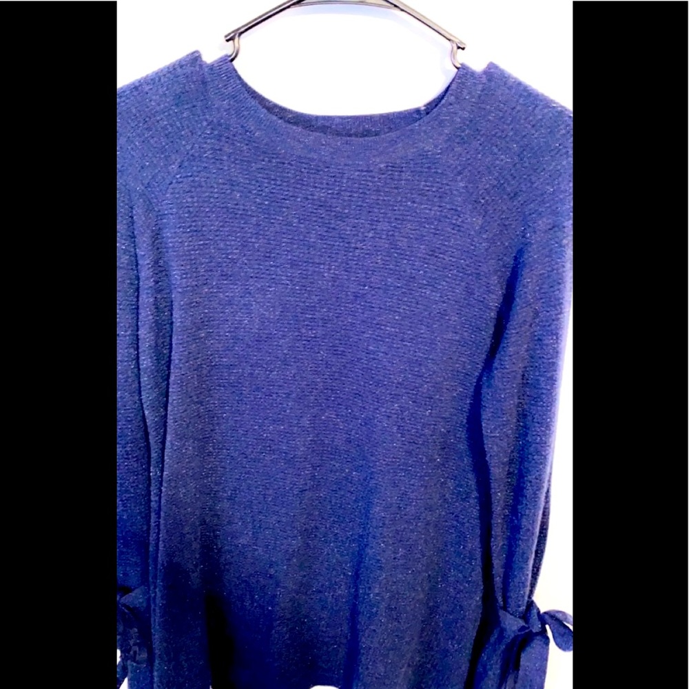 2 maternity longsleeves size small